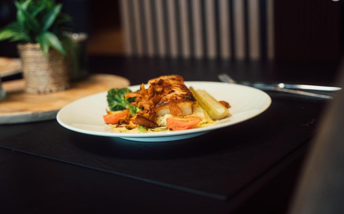 Bjerkvik Hotell ภายนอก รูปภาพ