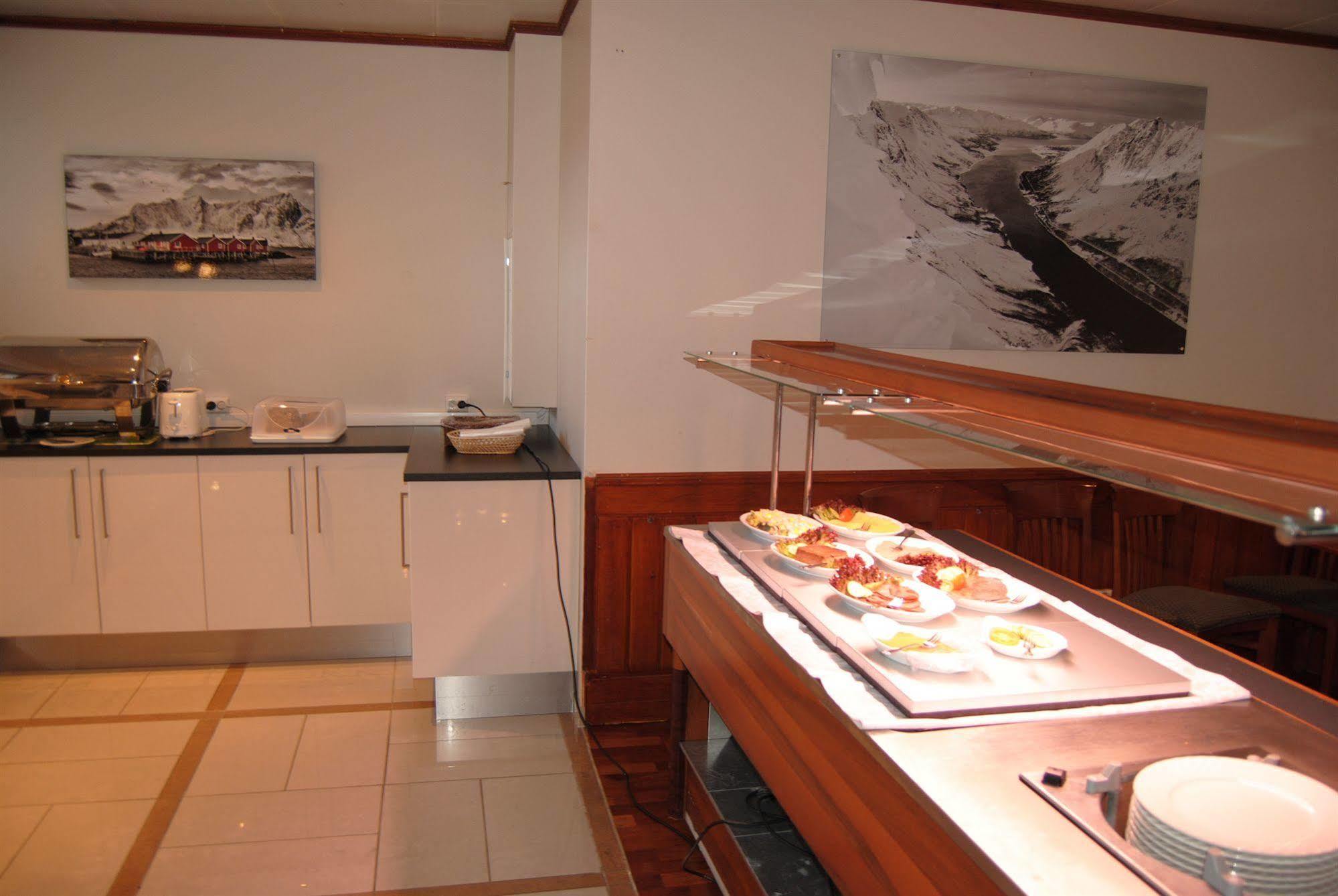 Bjerkvik Hotell ภายนอก รูปภาพ