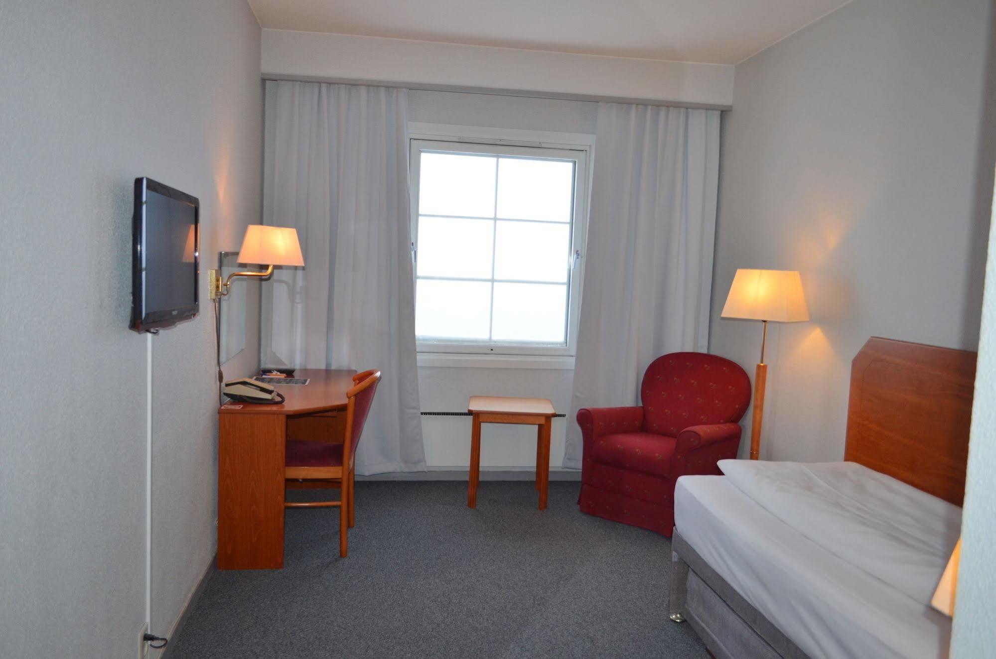 Bjerkvik Hotell ภายนอก รูปภาพ