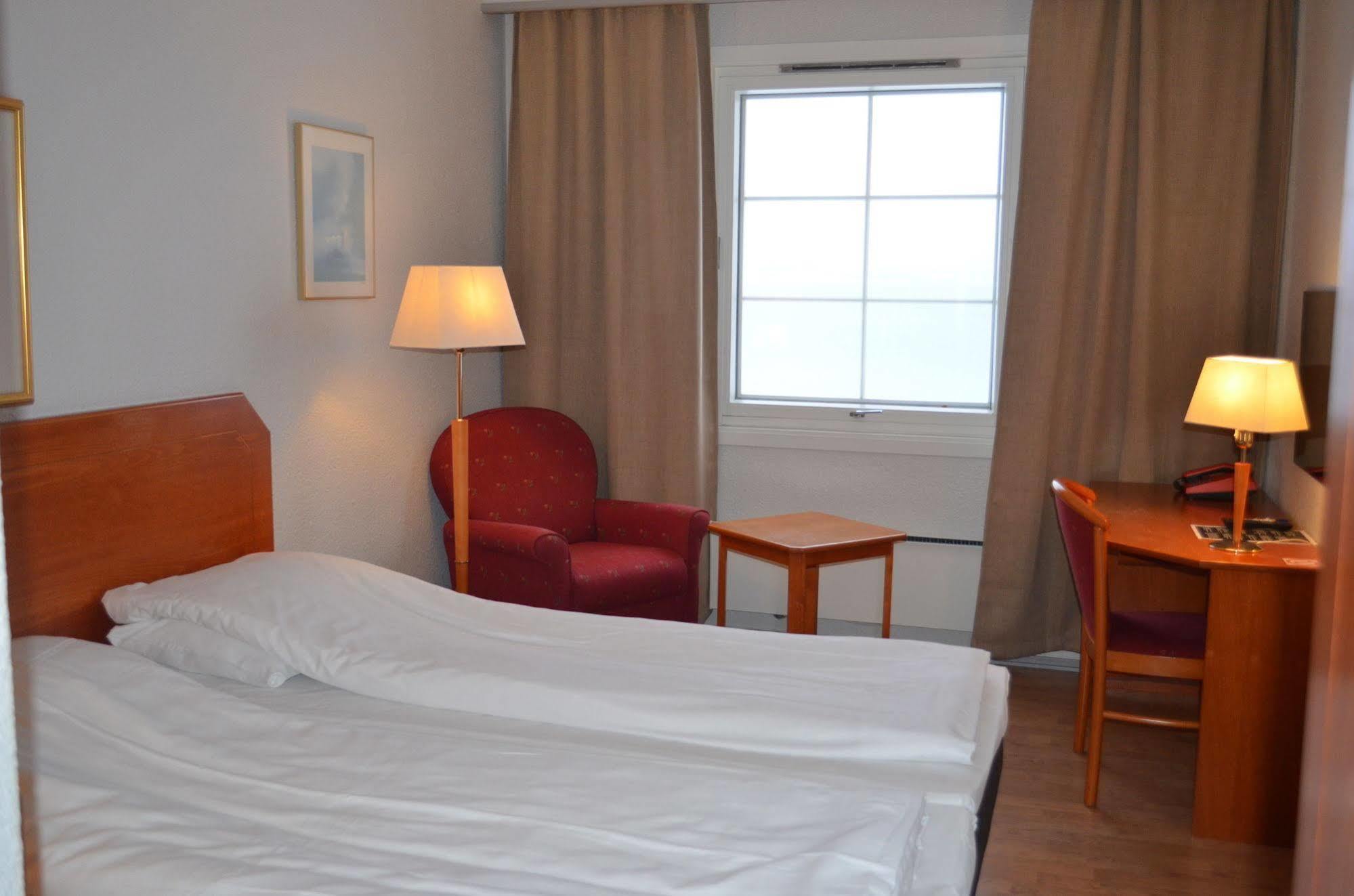 Bjerkvik Hotell ภายนอก รูปภาพ