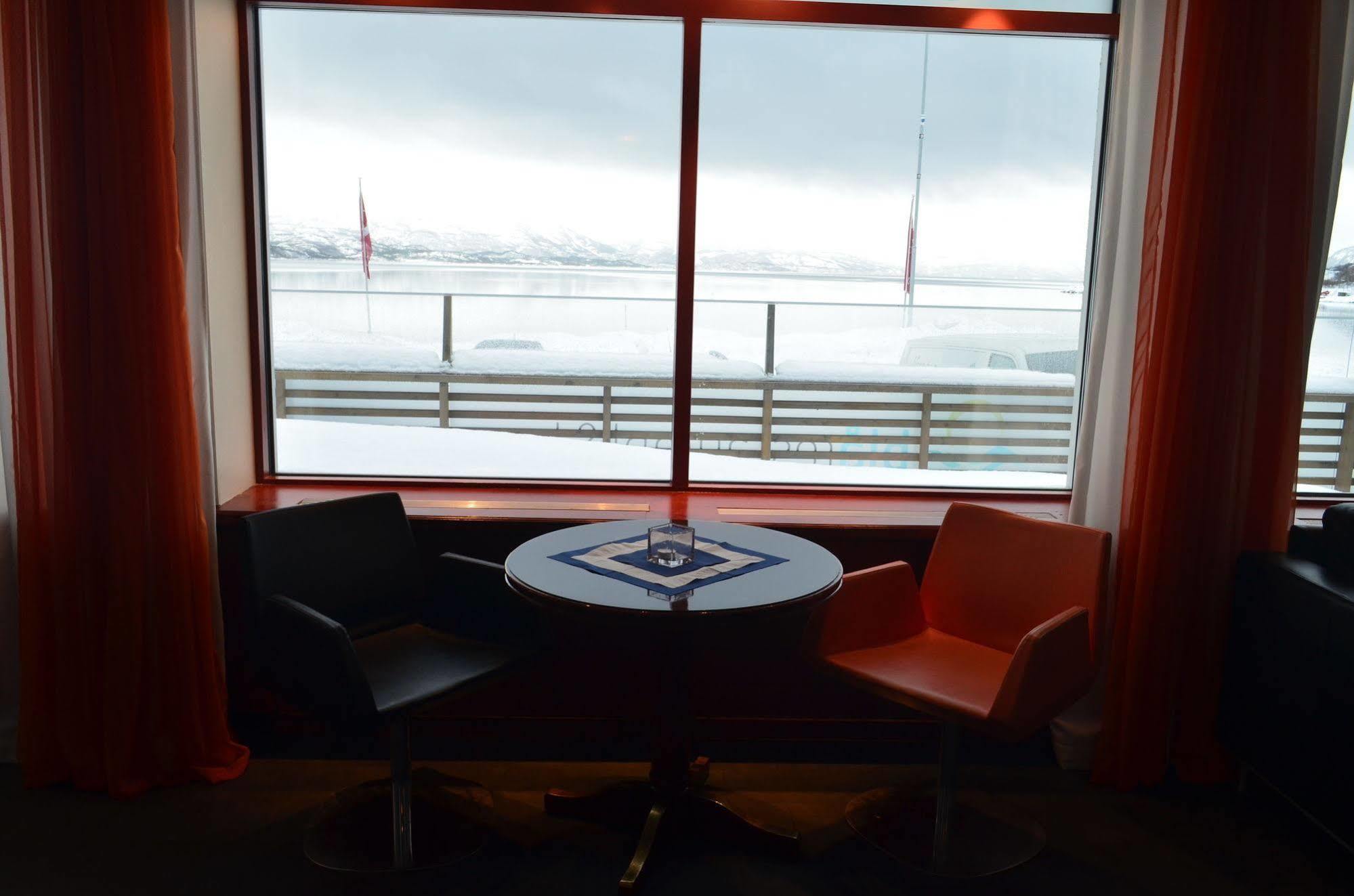 Bjerkvik Hotell ภายนอก รูปภาพ